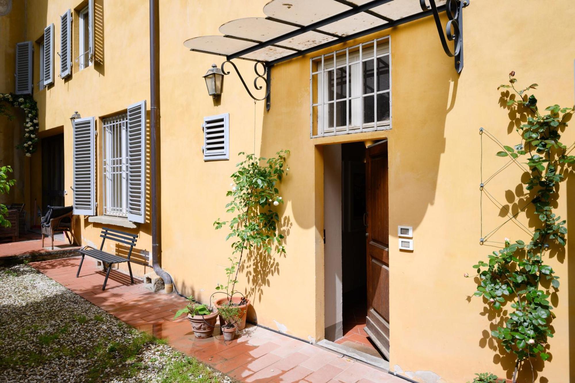 Santa Croce Charming Apartment Florenz Exterior foto